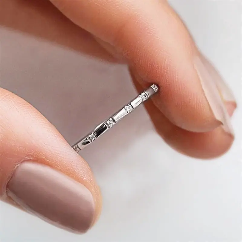 Huitan 2021 New Trend Thin Rings for Women Silver Color/Rose Gold Color Statement Ring Wedding Engagement Jewelry Drop Shipping