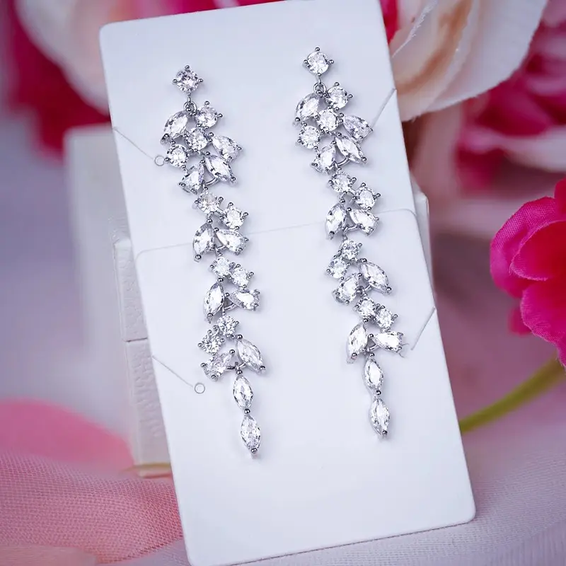 Huitan Romantic Leaf Shape Long Dangle Earrings for Women Silver Color/Gold Color Sparkling Cubic Zirconia Luxury Trendy Jewelry