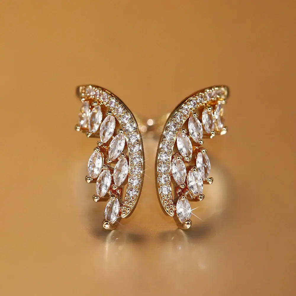 Huitan Personality Leaf Olive Shape Finger-rings Women Luxury Silver Color/Gold Color Cubic Zirconia Rings Wedding Party Jewelry