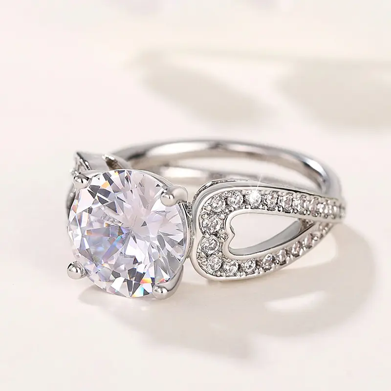 Huitan Newly Designed Wedding Rings for Women Silver Color Sparkling Crystal Cubic Zirconia Statement Accessories Party Jewelry