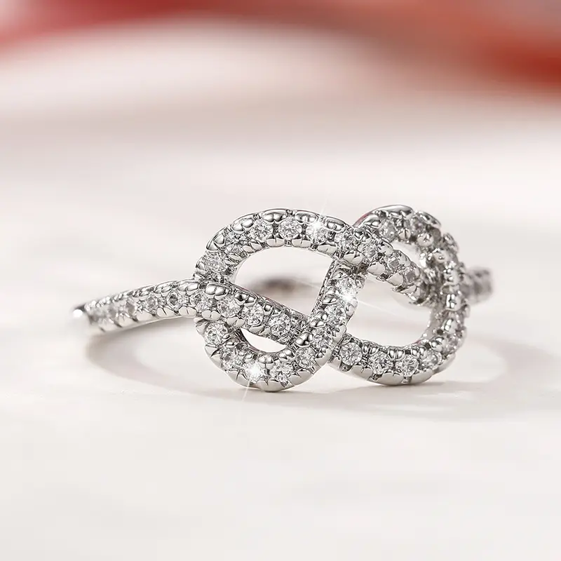 Huitan Fancy Twist Band Women's Rings Temperament Finger Accessories Engagement Wedding Bridal Rings for Party Fashion Jewelry