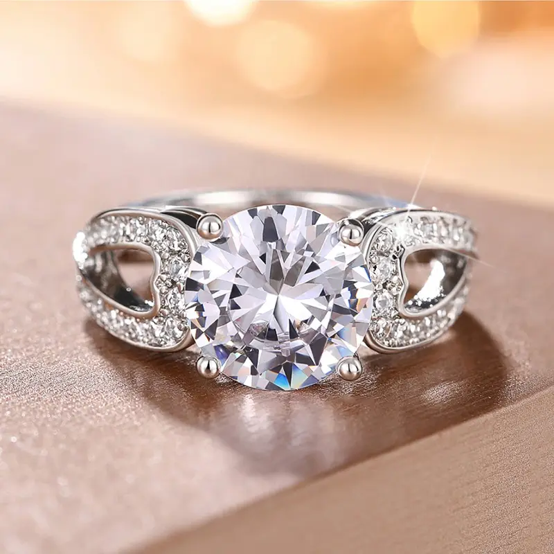 Huitan Newly Designed Wedding Rings for Women Silver Color Sparkling Crystal Cubic Zirconia Statement Accessories Party Jewelry