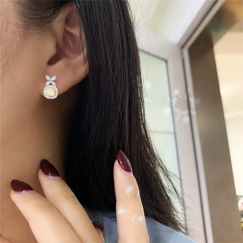 Huitan Chic Stud Earrings for Woman with Brilliant Cubic Zirconia Lovely Yellow Color Earrings Party Fancy Accessories Jewelry