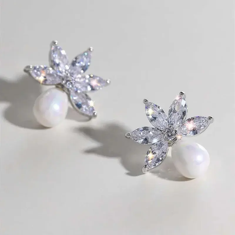 Huitan Exquisite Women's Imitation Pearl Earrings Dazzling Crystal Cubic Zirconia Temperament Elegant Bridal Wedding Jewelry