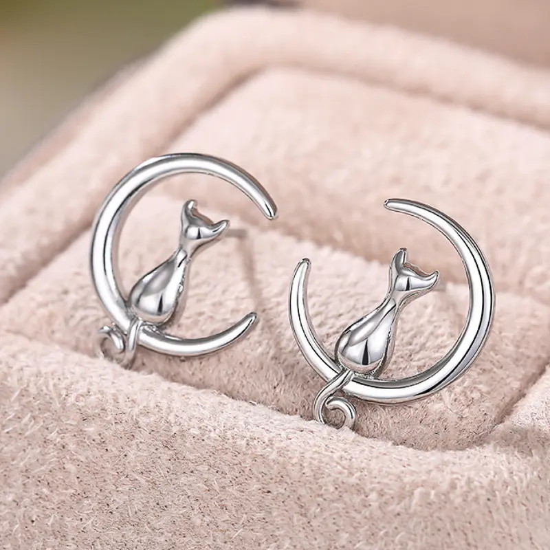 Huitan Chic Moon Cat Ear Nails Cute Girls Everyday Jewelry Metallic Style Animal Accessories for Women Graceful Jewelry Gift