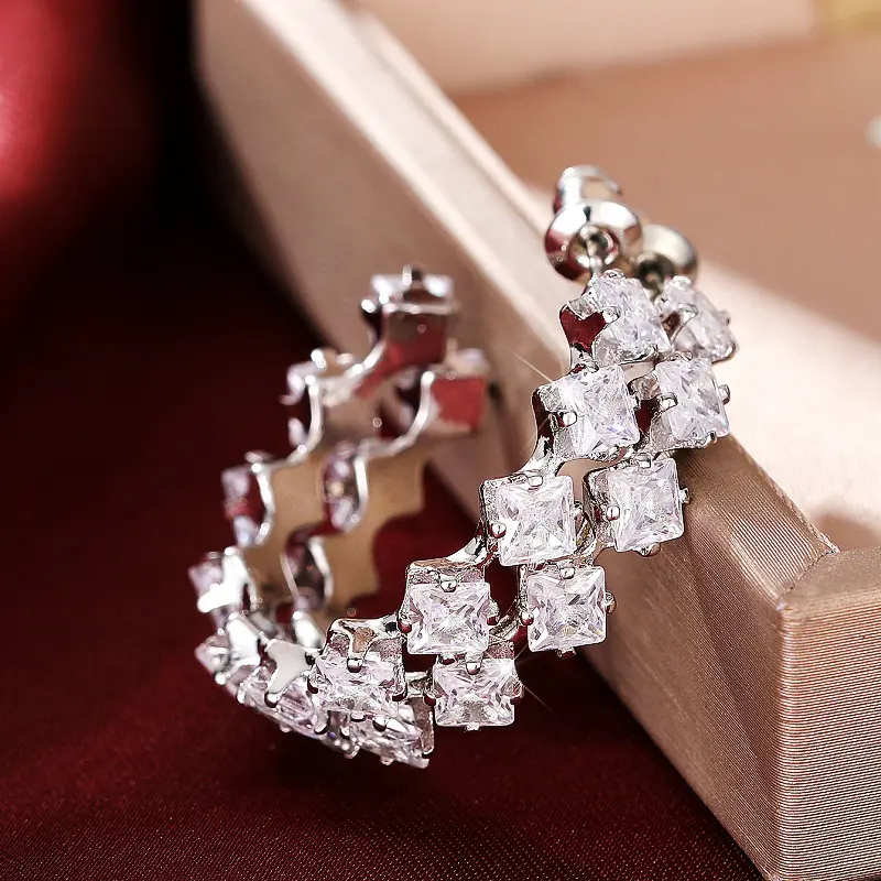 Huitan Women Big Circle Earrings Luxury Princess Square Cubic Zirconia Hoop Earrings Silver Color Modern Fashion Female Jewelry