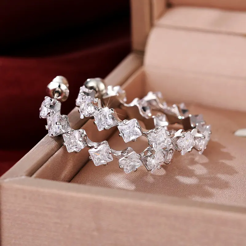 Huitan Women Big Circle Earrings Luxury Princess Square Cubic Zirconia Hoop Earrings Silver Color Modern Fashion Female Jewelry