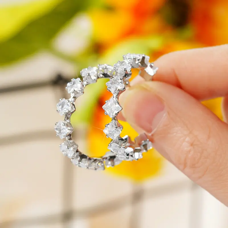 Huitan Women Big Circle Earrings Luxury Princess Square Cubic Zirconia Hoop Earrings Silver Color Modern Fashion Female Jewelry