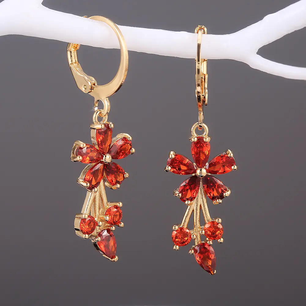 Huitan Delicate Flower Shape Women Drop Earring Bright Color Wedding Ceremony Earrings Fancy Girl Gift Fashion Jewelry Wholesale