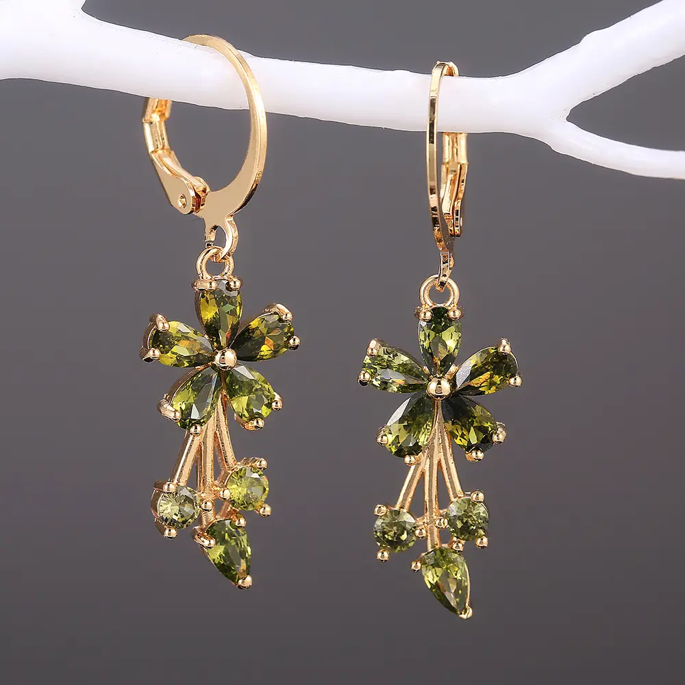 Huitan Delicate Flower Shape Women Drop Earring Bright Color Wedding Ceremony Earrings Fancy Girl Gift Fashion Jewelry Wholesale