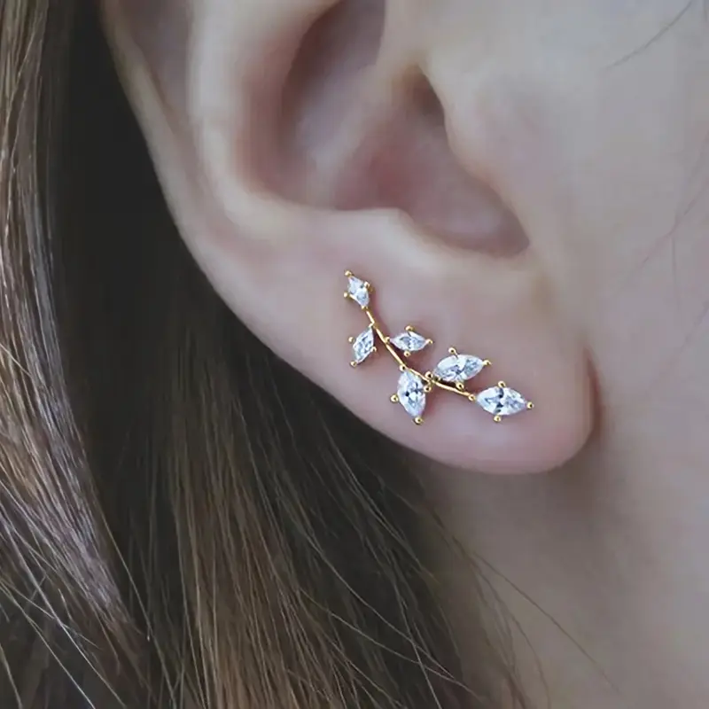 Huitan Leaf Stud Earrings Lady Shiny Cubic Zirconia Accessories Silver Color/Gold Color Daily Wearable Jewelry for Female