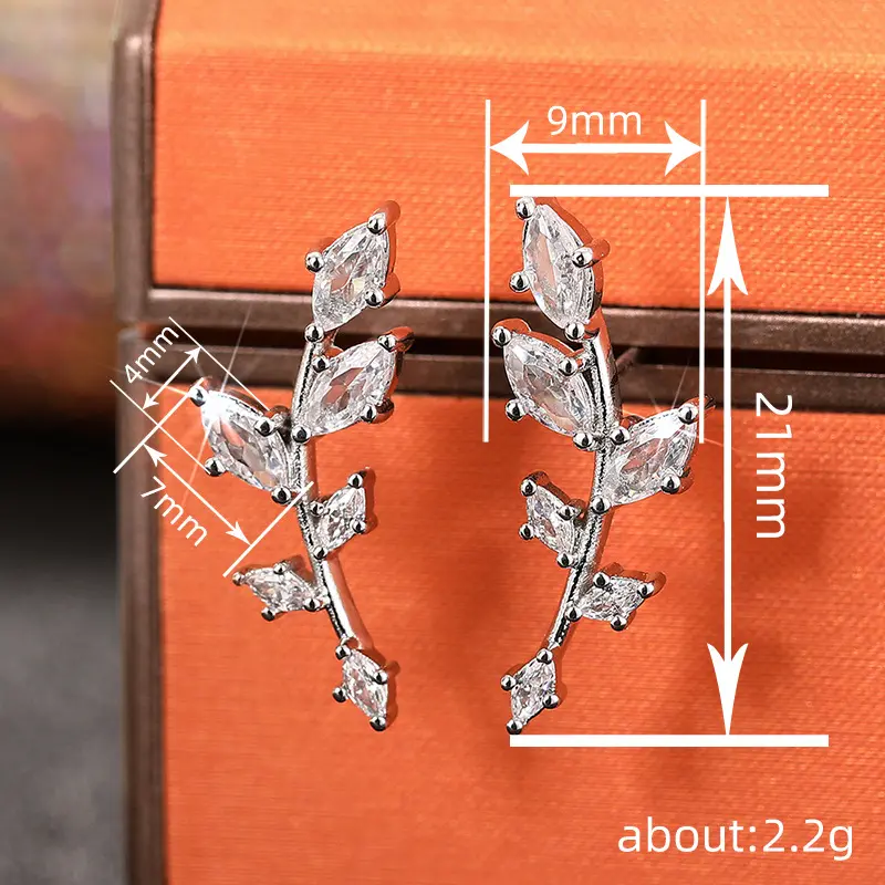 Huitan Leaf Stud Earrings Lady Shiny Cubic Zirconia Accessories Silver Color/Gold Color Daily Wearable Jewelry for Female