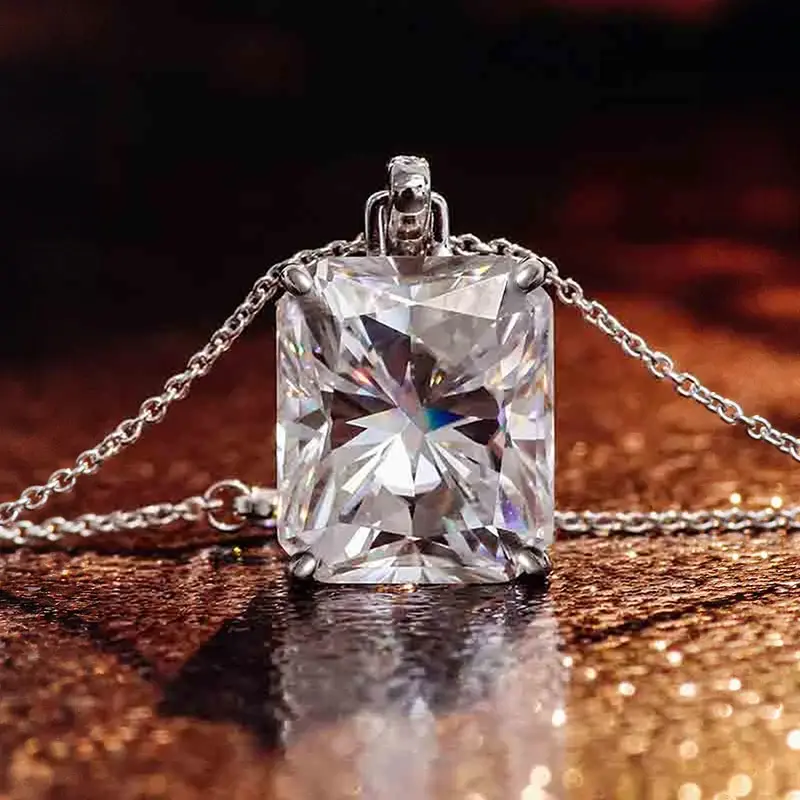 Huitan Crystal Square Cubic Zirconia Pendant Necklace Women for Wedding Simple Luxury Wedding Temperament Elegant Lady Jewelry