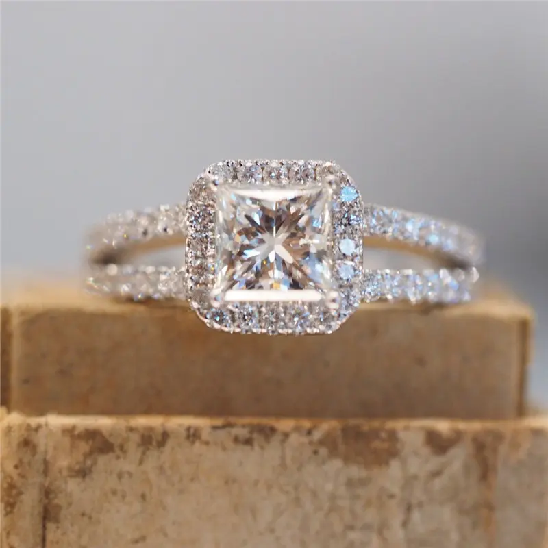 Huitan New Trendy Princess Cut Cubic Zirconia Finger Rings Women Wedding Accessories Fashion Contracted Design Ring Jewelry Gift