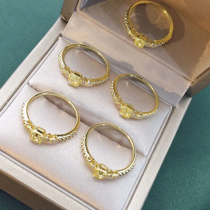 Huitan Elegant Yellow Cubic Zirconia Gold Color Rings for Women Fashion Wedding Band Accessories Temperament Lady Jewelry Party