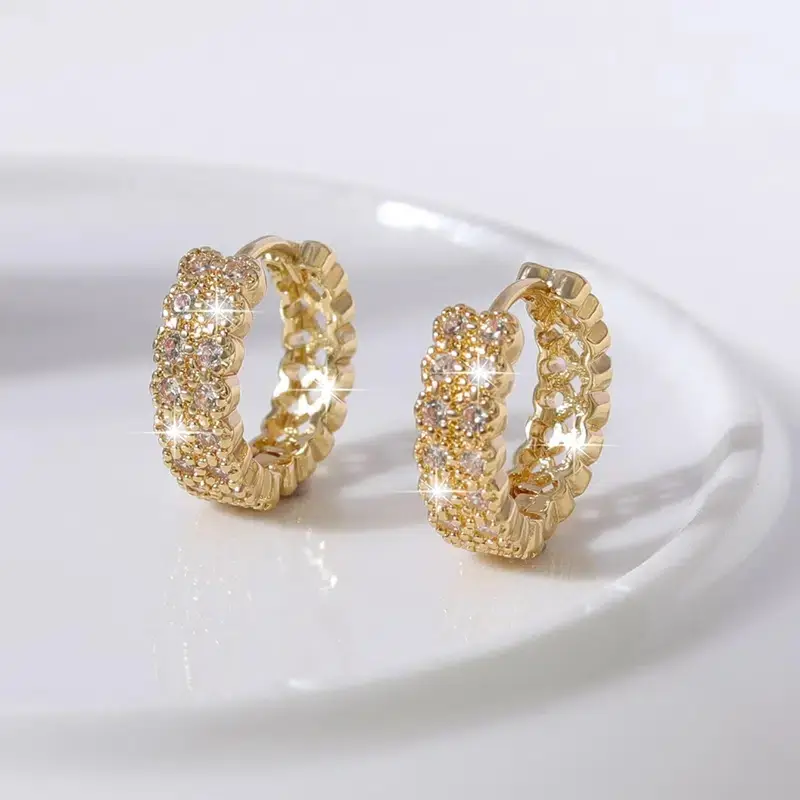 Huitan Fashion Shinning Gold Color Hoop Earrings Female Engagement Accessories with Brilliant Zirconia Stylish Lady Jewelry Gift