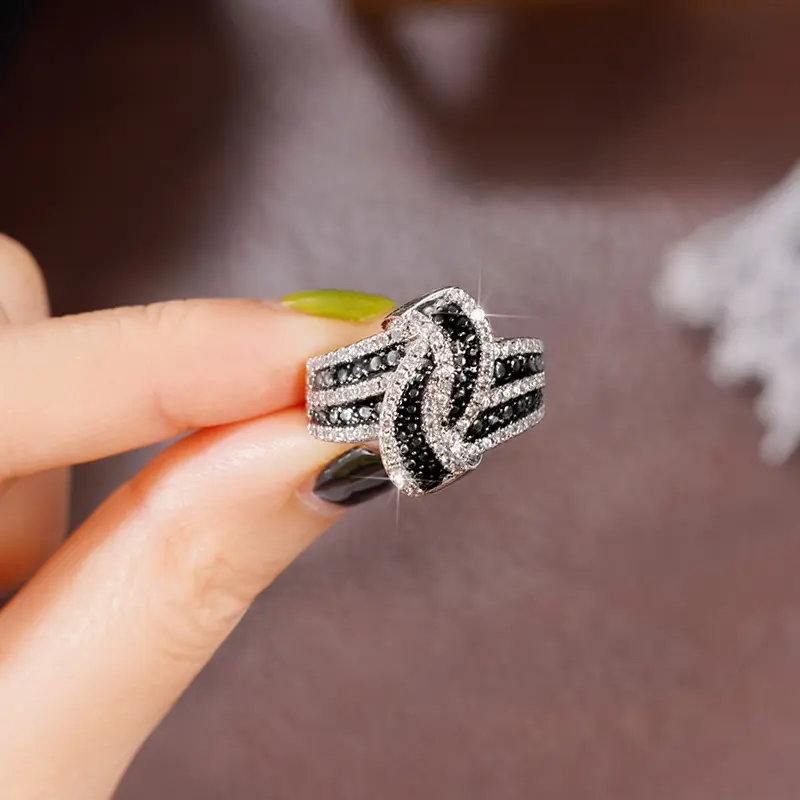 Huitan Personality Black Enamel Knot Ring for Women New Modern Design Chic Female Finger Ring Party Bling CZ Statement Jewelry