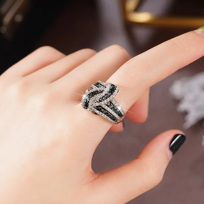 Huitan Personality Black Enamel Knot Ring for Women New Modern Design Chic Female Finger Ring Party Bling CZ Statement Jewelry