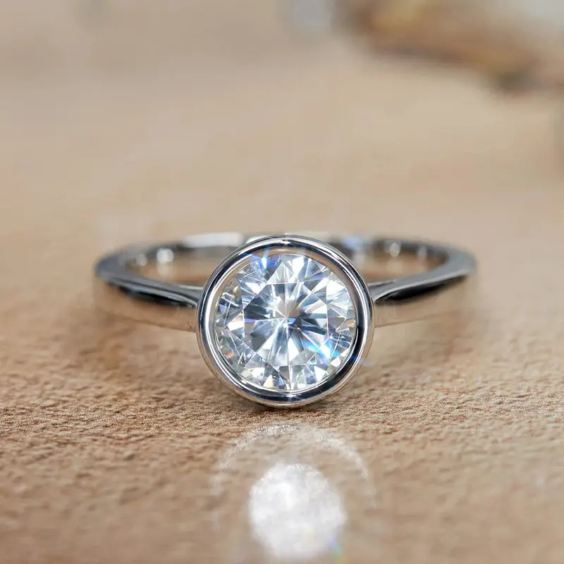 Huitan Exquisite Round Cubic Zirconia Women Rings Simple Design Fashion Luxury Wedding Engagement Female Accessories Hot Jewelry