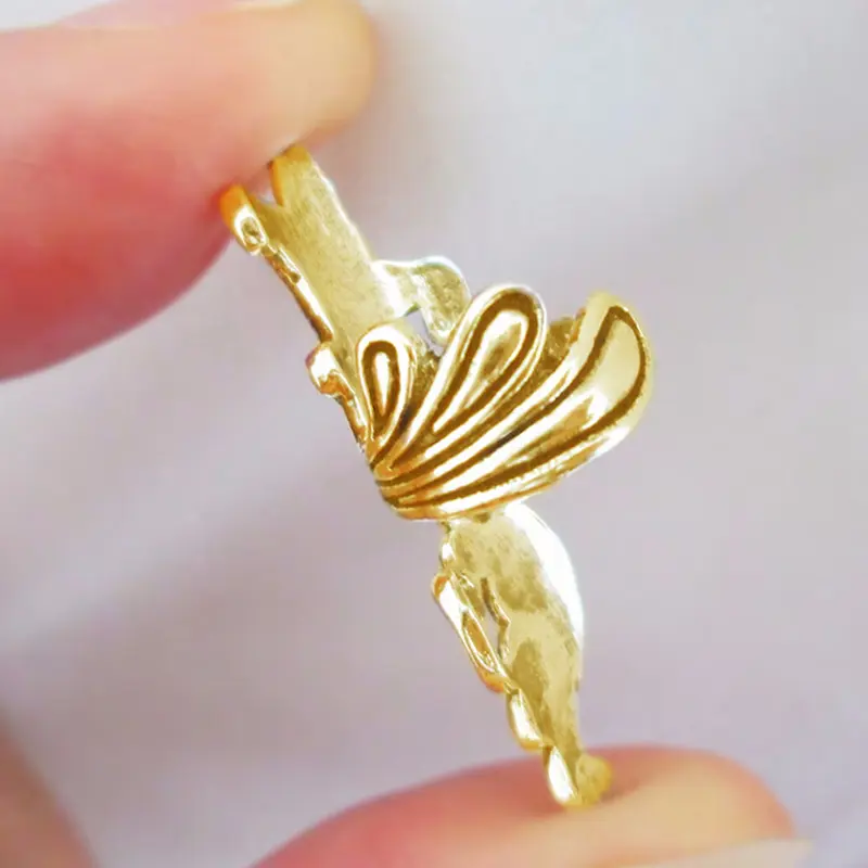 Huitan Aesthetic Sea Wave Design Clip-on Earrings for Women Anti Color Vintage Female Ear Cuffs Trend Cartilage Earrings Jewelry