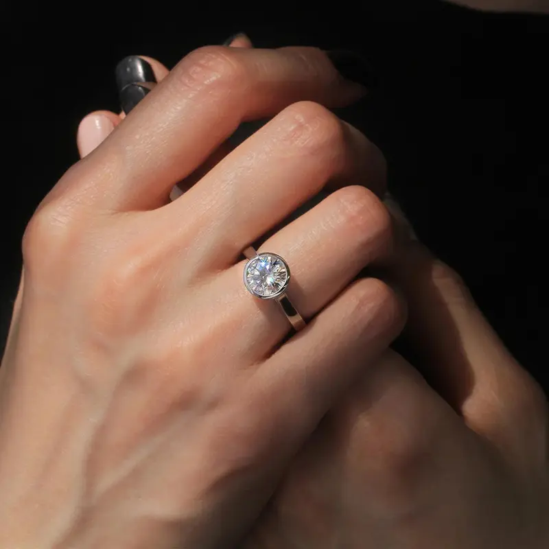 Huitan Exquisite Round Cubic Zirconia Women Rings Simple Design Fashion Luxury Wedding Engagement Female Accessories Hot Jewelry