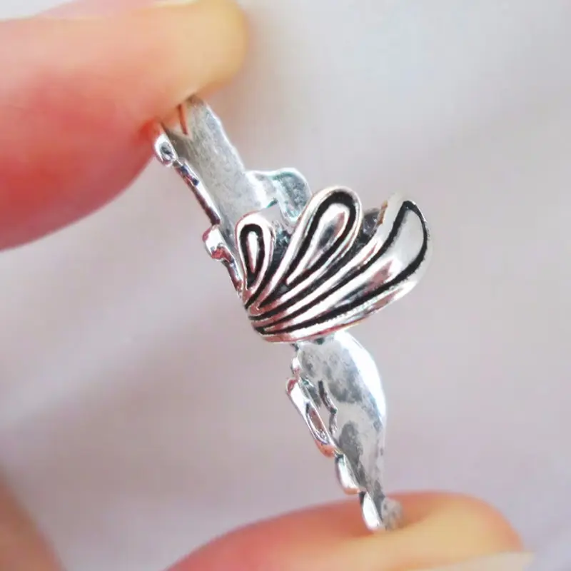 Huitan Aesthetic Sea Wave Design Clip-on Earrings for Women Anti Color Vintage Female Ear Cuffs Trend Cartilage Earrings Jewelry