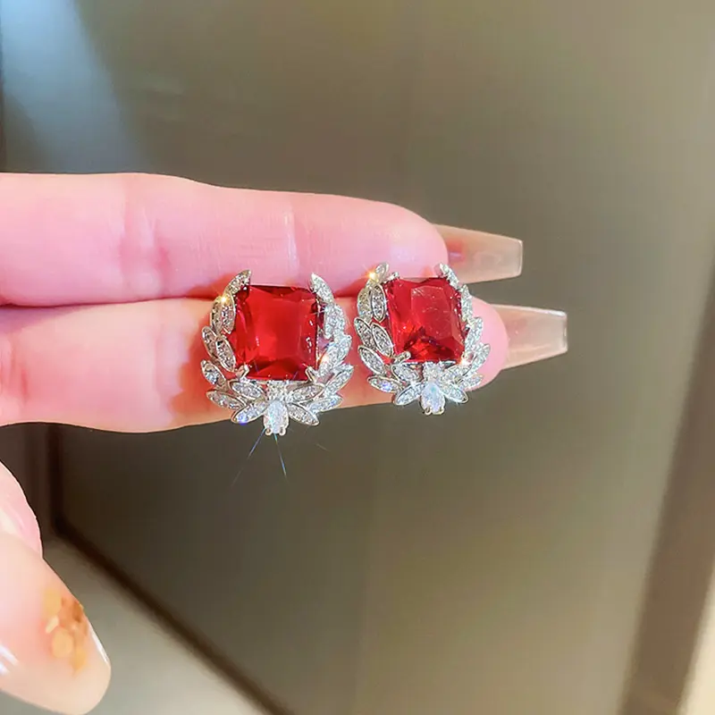 Huitan Bright Zirconia Ear Studs Lady Wedding Ceremony Jewelry Shinning Red Crystal Earrings for Women Aesthetic Women Jewelry