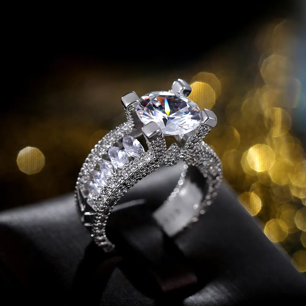 Huitan Classic Design Women Engagement Rings Big 10mm Round Cubic Zirconia Luxury Female Wedding Band Rings Timeless Jewelry New