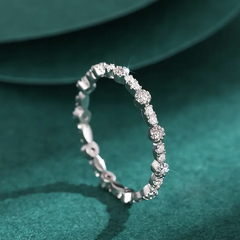 Huitan Silver Color Women Rings with Crystal Cubic Zirconia Exquisite Thin Ring for Female Daily Wear Fashion Versatile Jewelry