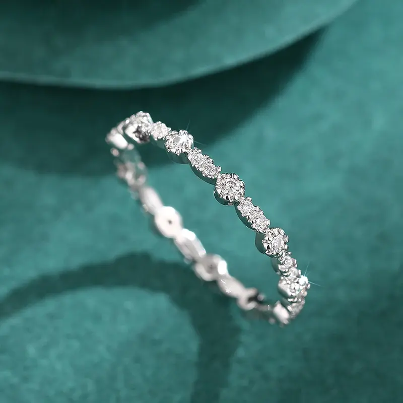 Huitan Silver Color Women Rings with Crystal Cubic Zirconia Exquisite Thin Ring for Female Daily Wear Fashion Versatile Jewelry