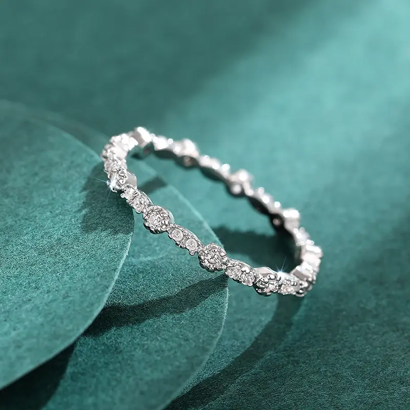 Huitan Silver Color Women Rings with Crystal Cubic Zirconia Exquisite Thin Ring for Female Daily Wear Fashion Versatile Jewelry