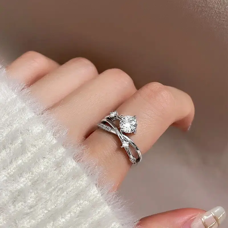 Huitan Trendy Women Rings 2023 New Wedding Accessories Dazzling Cubic Zirconia Temperament Elegant Female Engagement Jewelry