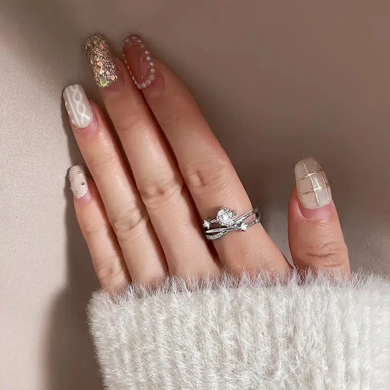 Huitan Trendy Women Rings 2023 New Wedding Accessories Dazzling Cubic Zirconia Temperament Elegant Female Engagement Jewelry