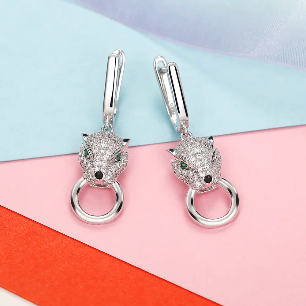 Huitan Hip Hop Green Eyes Leopard Earrings for Women Luxury Silver Color Full Paved CZ Personality Girl Accessories Rock Jewelry