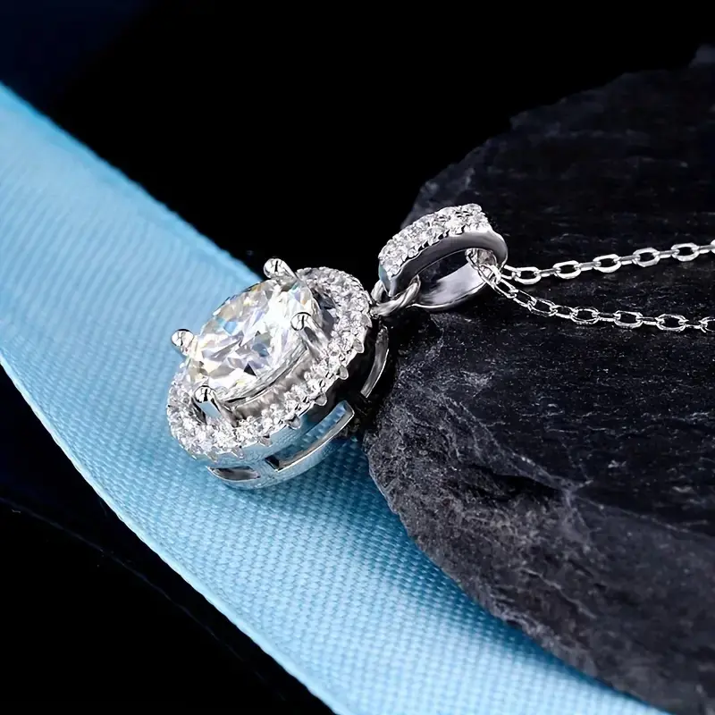 Huitan Classic Design Crystal Cubic Zirconia Pendant Necklace Women for Wedding Engagement Luxury Accessories Eternity Jewelry