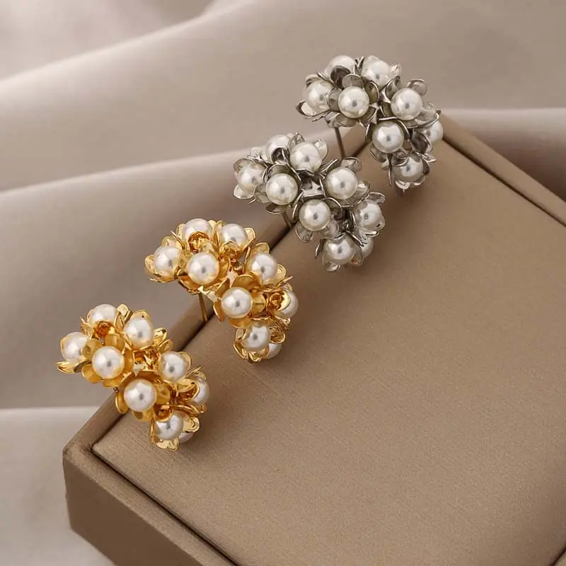 Vintage Metal Pearl Flower Hoop Earrings For Women Elegant Gold Color C-shaped Imitation Pearl Earrings Jewelry Accessories