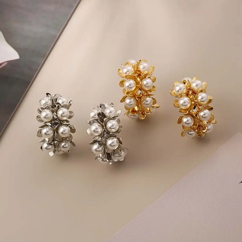 Vintage Metal Pearl Flower Hoop Earrings For Women Elegant Gold Color C-shaped Imitation Pearl Earrings Jewelry Accessories