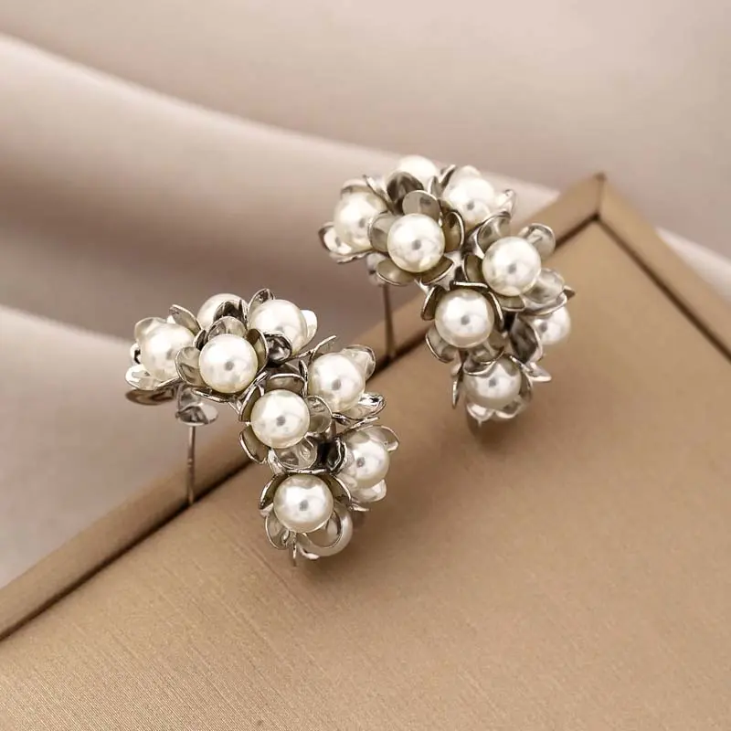Vintage Metal Pearl Flower Hoop Earrings For Women Elegant Gold Color C-shaped Imitation Pearl Earrings Jewelry Accessories