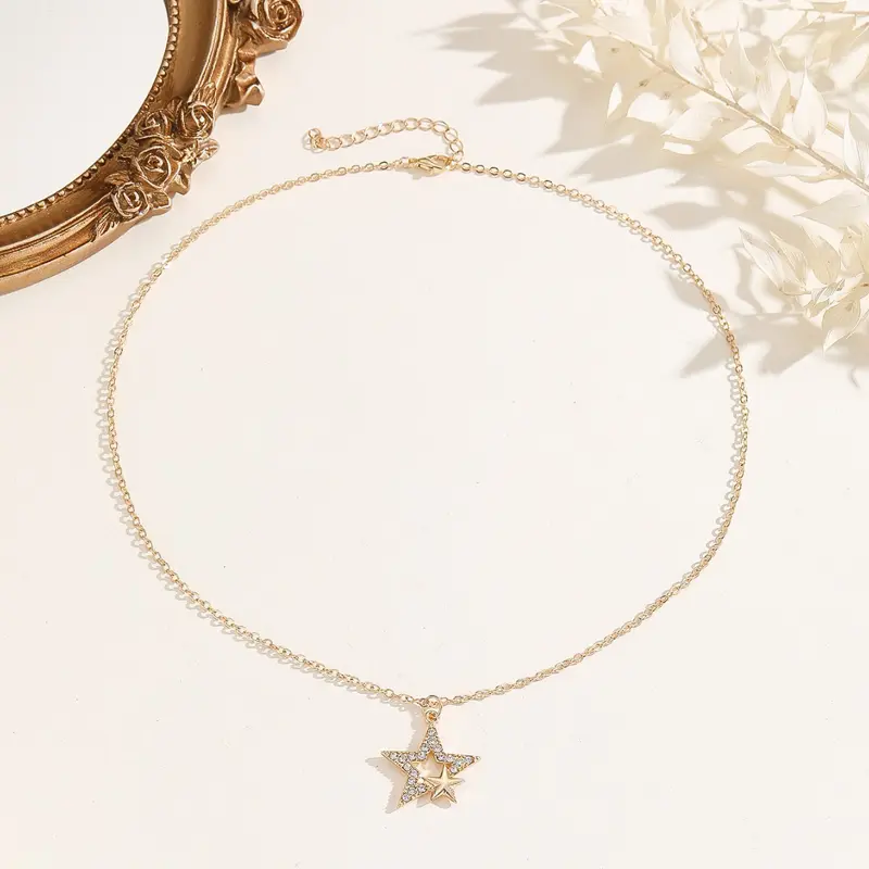 Korean Pentagram Pendant Necklace for Women Personalized Shiny Metal Crystal Clavicle Chain Sweater Chain Fashion Jewelry Gifts