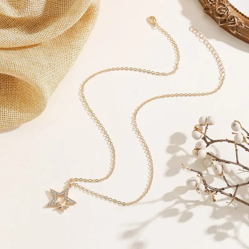 Korean Pentagram Pendant Necklace for Women Personalized Shiny Metal Crystal Clavicle Chain Sweater Chain Fashion Jewelry Gifts