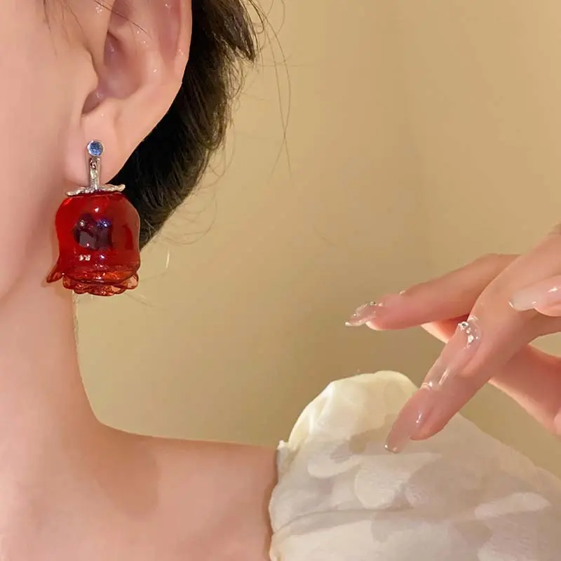 2025 New Fashion Red Resin Rose Stud Earrings For Women Exaggerated Metal Large Flower Temperament Earrings Jewelry Accessories