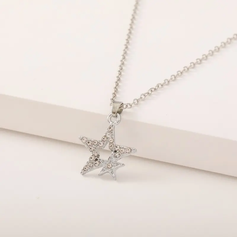 Korean Pentagram Pendant Necklace for Women Personalized Shiny Metal Crystal Clavicle Chain Sweater Chain Fashion Jewelry Gifts