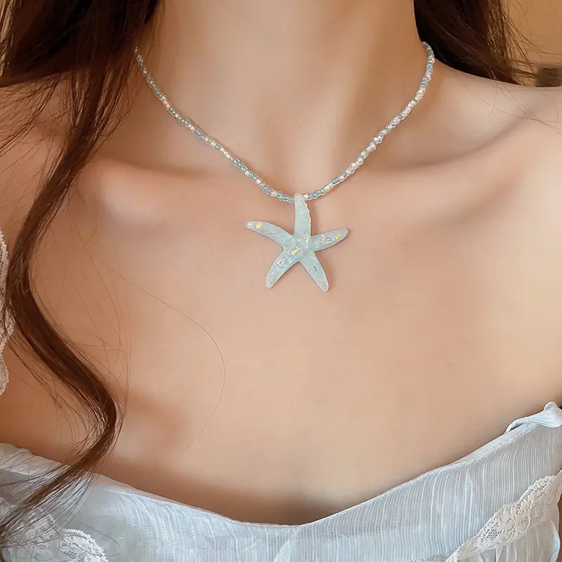 Y2K Colored Resin Starfish Pendant Necklace for Women Star Bead Adjustable Clavicle Chain Stacked Necklace Holiday Jewelry Gifts