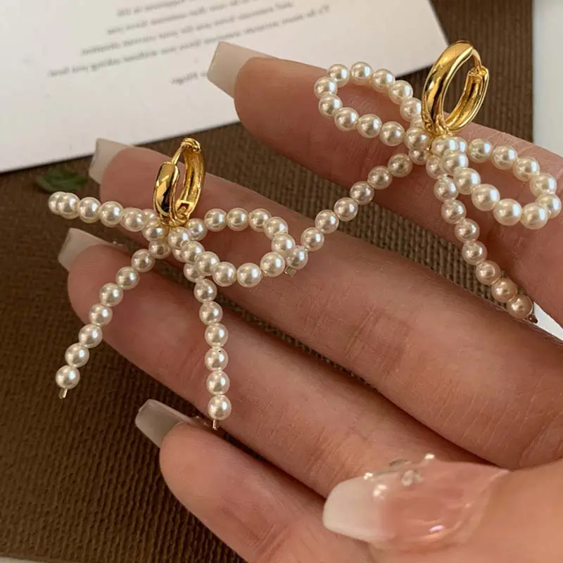Vintage White Bowknot Pearl Dangle Earrings For Women Elegant Imitation Pearl Temperament Earrings Wedding Jewelry Gifts
