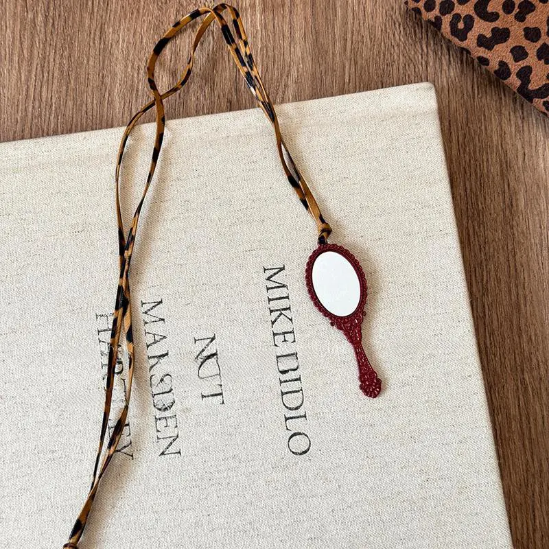 Exquisite Red Flower Hollow Irregular Pendant Necklace for Women Simple Leopard Print Adjustable Chain Clavicle Chain Jewelry