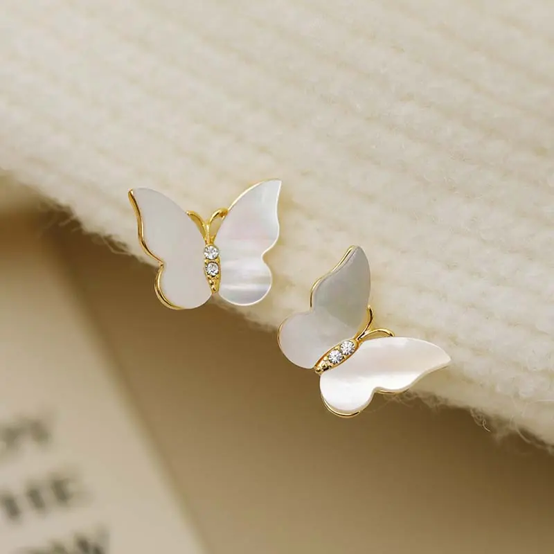 Classic White Color Fritillaria Butterfly Stud Earrings for Women Luxury Fashion Shell Style Earrings Wedding Party Jewelry Gift