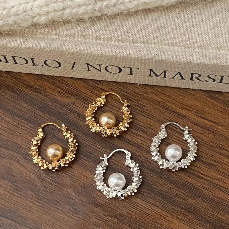 Luxury Imitation Pearl Hoop Earrings for Women Shiny Geometric Metal Circle Earrings Fashion Wedding Jewelry accessories Gifts