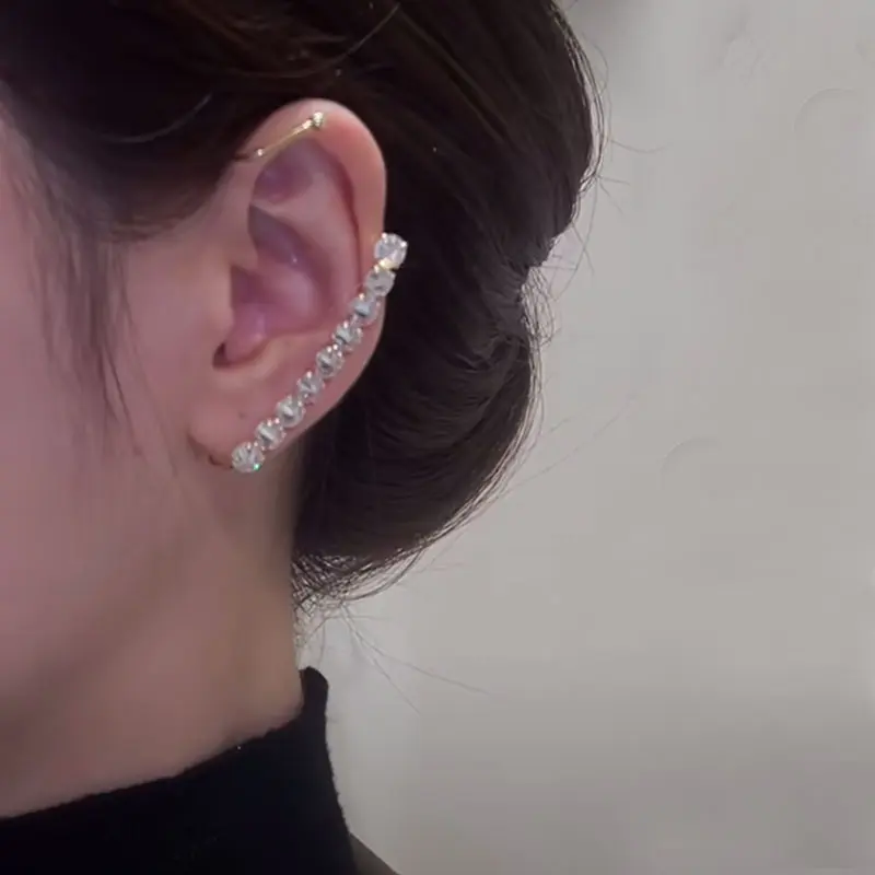 Silver Color Butterfly Ear Cuff Earrings for Women Girls Sparkling Zircon Ear Cuff Clip Earrings Wedding Party Jewelry Gifts