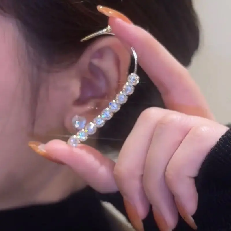 Silver Color Butterfly Ear Cuff Earrings for Women Girls Sparkling Zircon Ear Cuff Clip Earrings Wedding Party Jewelry Gifts