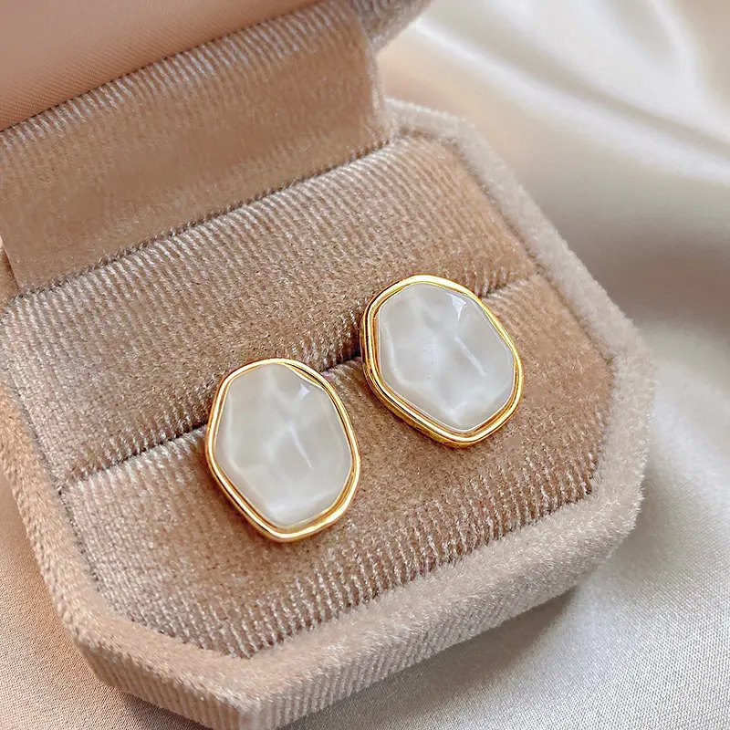 Korean Drip Oil White Geometric Stud Earrings for Women Temperament Irregular Metal Earrings Fashion Wedding Jewelry GIft 2025